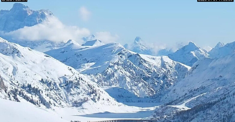 Webcam Canazei-Belvedere - Lago e Passo Fedaia