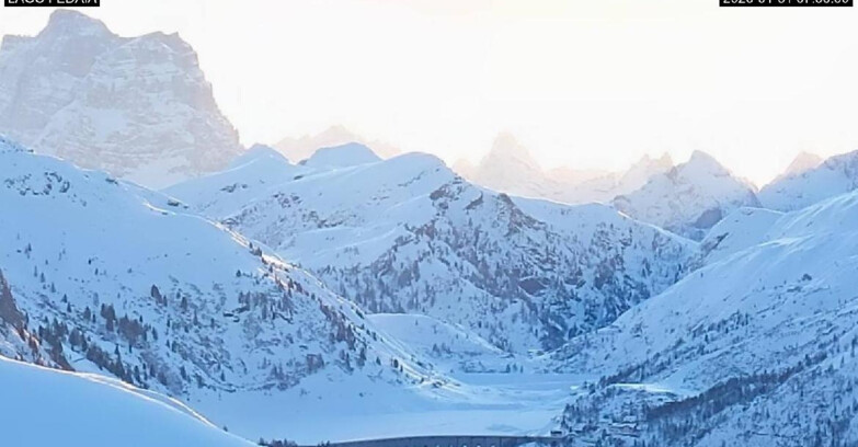 Webcam Canazei-Belvedere - Lago e Passo Fedaia