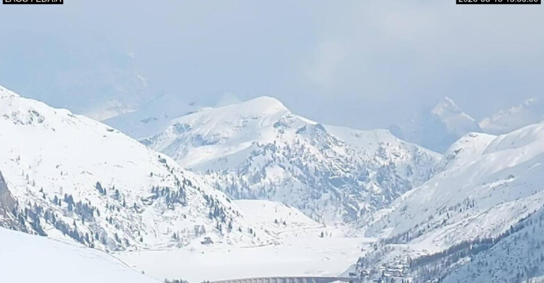 Webcam Canazei-Belvedere - Lago e Passo Fedaia