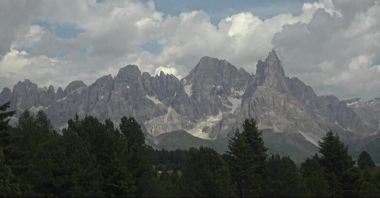 Webcam Bellamonte-Alpe Lusia  - Pale di San Martino