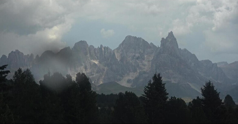 Webcam Bellamonte-Alpe Lusia  - Pale di San Martino