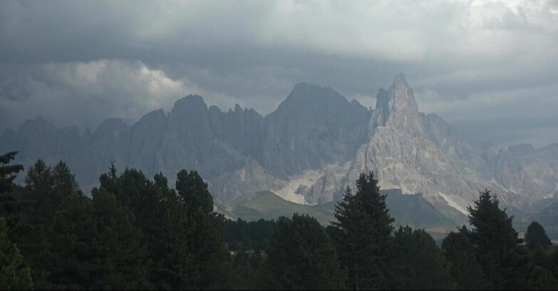 Webcam Bellamonte-Alpe Lusia  - Pale di San Martino