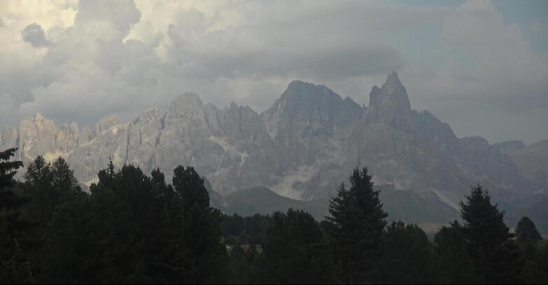 Webcam Bellamonte-Alpe Lusia  - Pale di San Martino