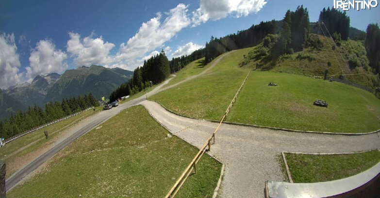Webcam Пинцоло - Pinzolo - Dolomiti di Brenta 
