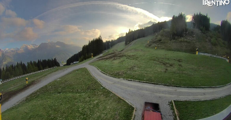 Webcam Пинцоло - Pinzolo - Dolomiti di Brenta 