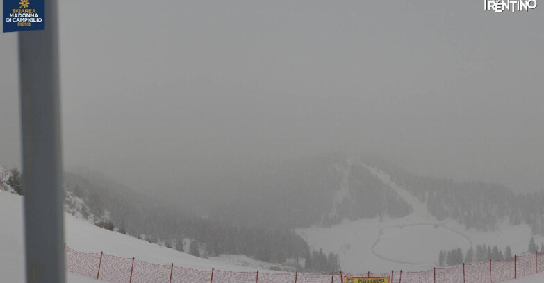 Webcam Pinzolo - Rifugio Doss del Sabion - 2100m