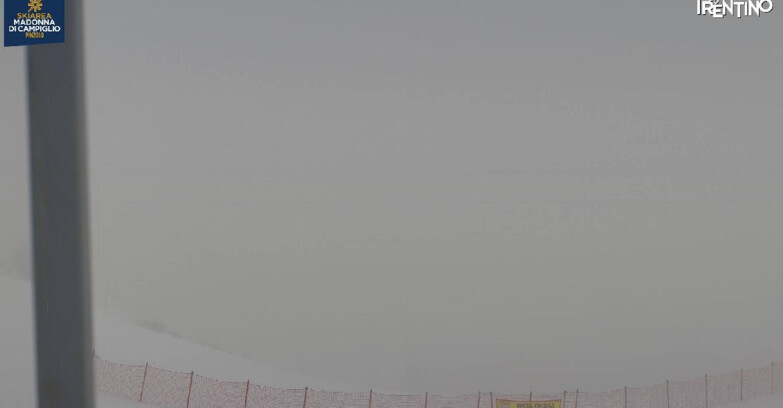 Webcam Pinzolo - Rifugio Doss del Sabion - 2100m