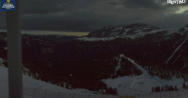 Webcam Pinzolo - Rifugio Doss del Sabion - 2100m