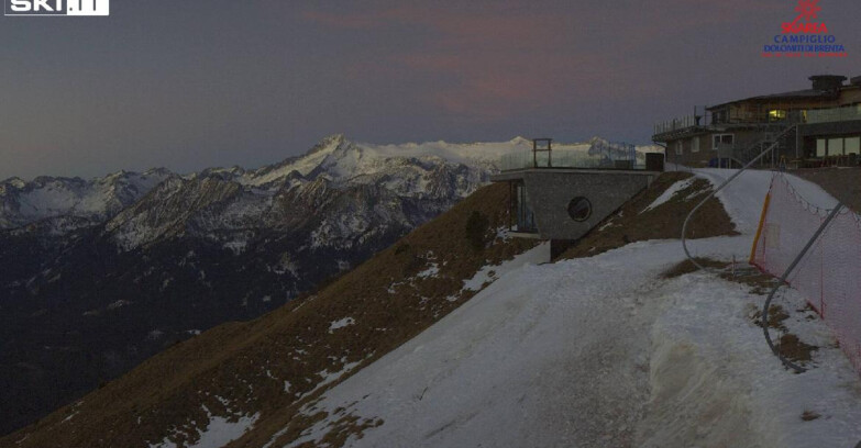 Webcam Pinzolo - Rifugio Doss del Sabion - 2100m