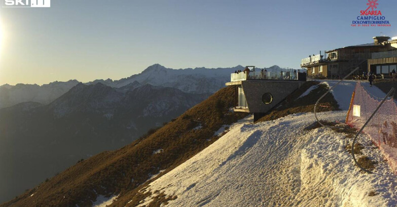 Webcam Pinzolo - Rifugio Doss del Sabion - 2100m