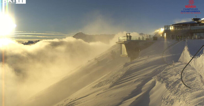 Webcam Pinzolo - Rifugio Doss del Sabion - 2100m