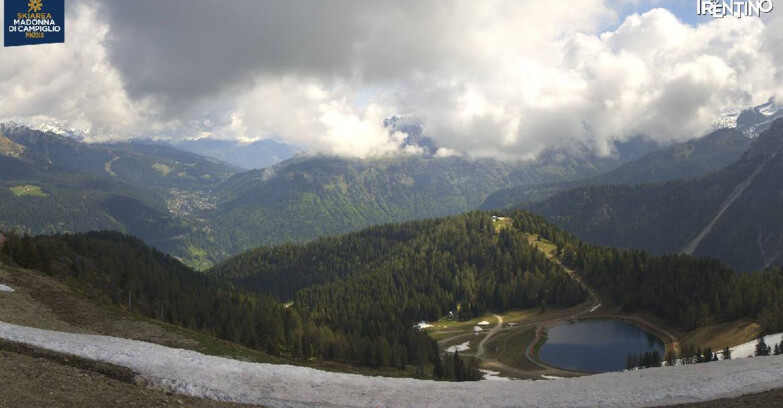 Webcam Pinzolo - Rifugio Doss del Sabion - 2100m