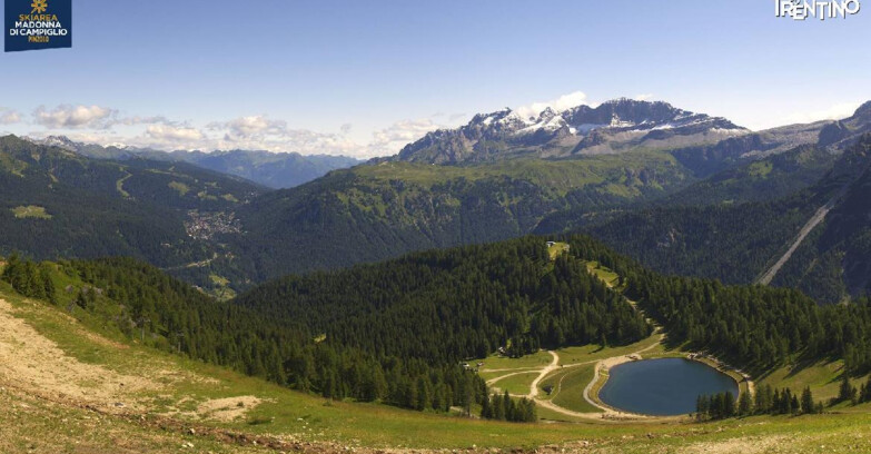 Webcam Pinzolo - Rifugio Doss del Sabion - 2100m