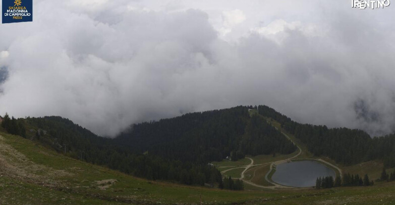 Webcam Pinzolo - Rifugio Doss del Sabion - 2100m