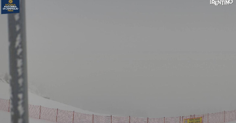 Webcam Pinzolo - Rifugio Doss del Sabion - 2100m