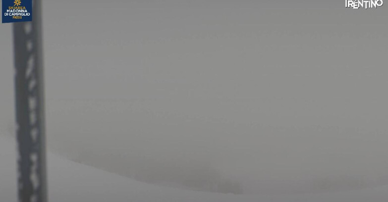 Webcam Pinzolo - Rifugio Doss del Sabion - 2100m