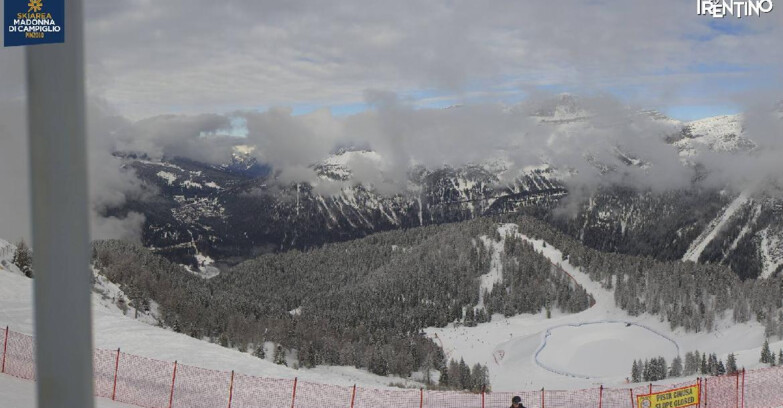 Webcam Pinzolo - Rifugio Doss del Sabion - 2100m