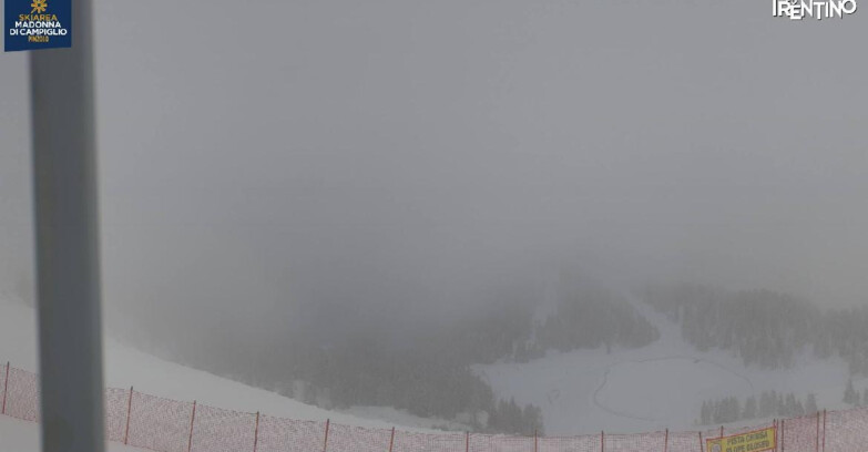 Webcam Pinzolo - Rifugio Doss del Sabion - 2100m