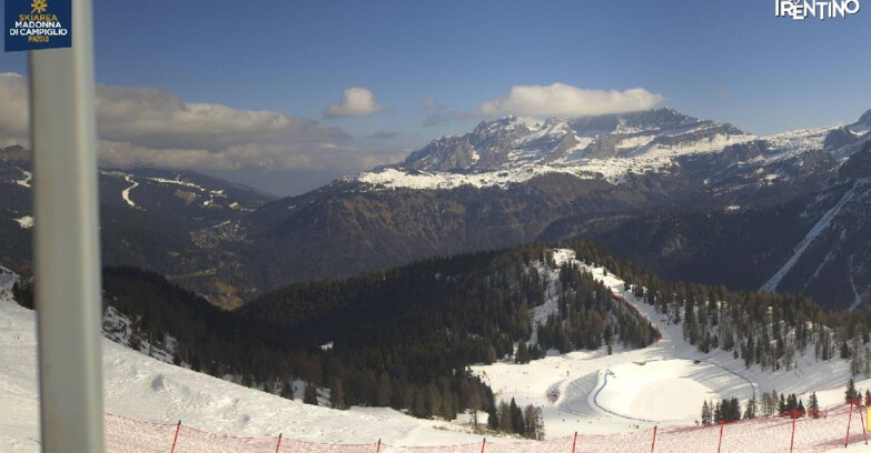 Webcam Pinzolo - Rifugio Doss del Sabion - 2100m
