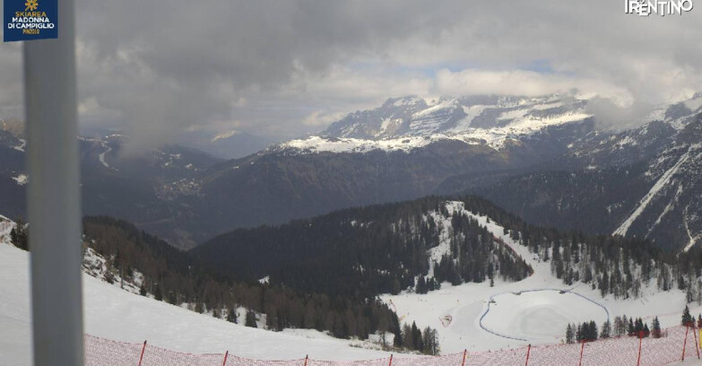 Webcam Pinzolo - Rifugio Doss del Sabion - 2100m