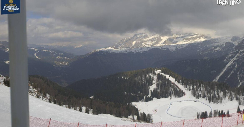 Webcam Pinzolo - Rifugio Doss del Sabion - 2100m