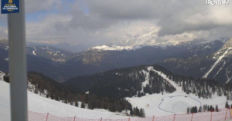 Webcam Pinzolo - Rifugio Doss del Sabion - 2100m