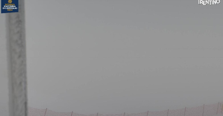 Webcam Pinzolo - Rifugio Doss del Sabion - 2100m