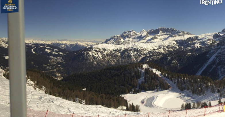 Webcam Pinzolo - Rifugio Doss del Sabion - 2100m