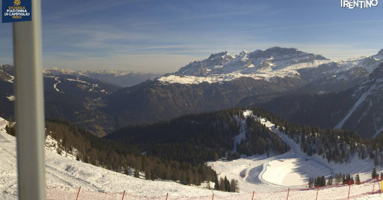 Webcam Pinzolo - Rifugio Doss del Sabion - 2100m