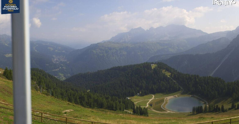 Webcam Pinzolo - Rifugio Doss del Sabion - 2100m