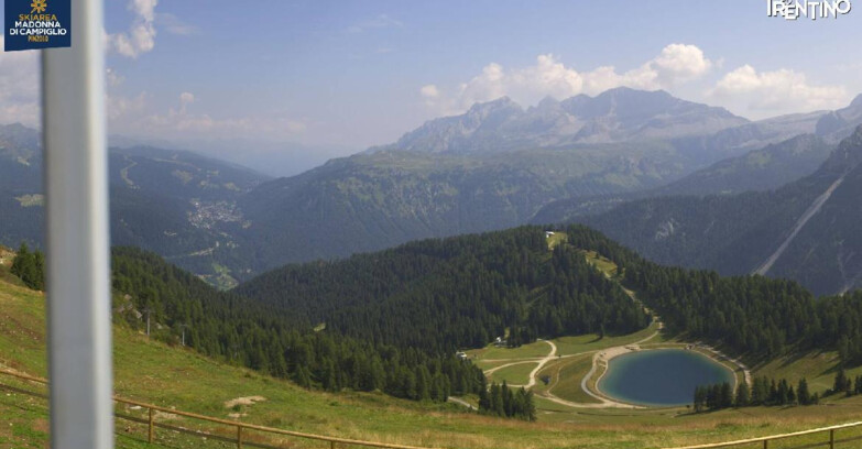 Webcam Pinzolo - Rifugio Doss del Sabion - 2100m