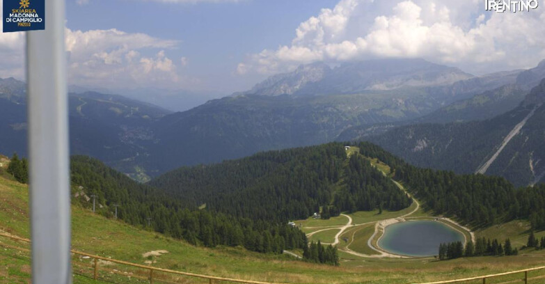 Webcam Pinzolo - Rifugio Doss del Sabion - 2100m
