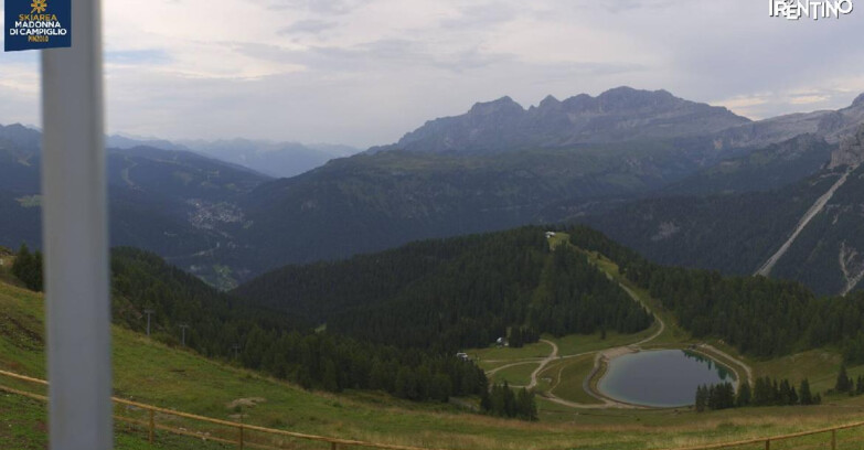 Webcam Pinzolo - Rifugio Doss del Sabion - 2100m