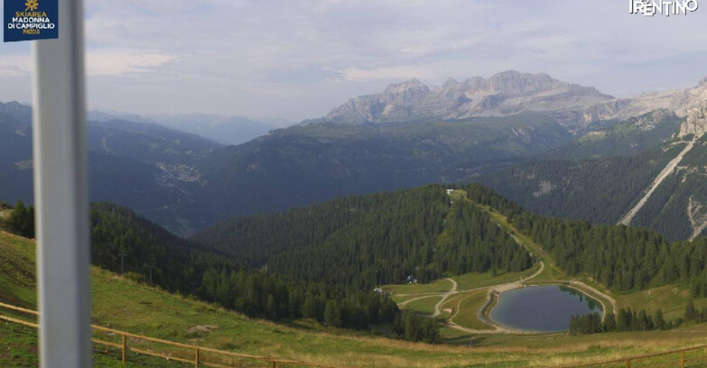 Webcam Pinzolo - Rifugio Doss del Sabion - 2100m