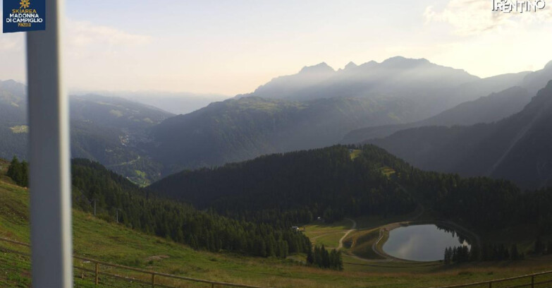 Webcam Pinzolo - Rifugio Doss del Sabion - 2100m