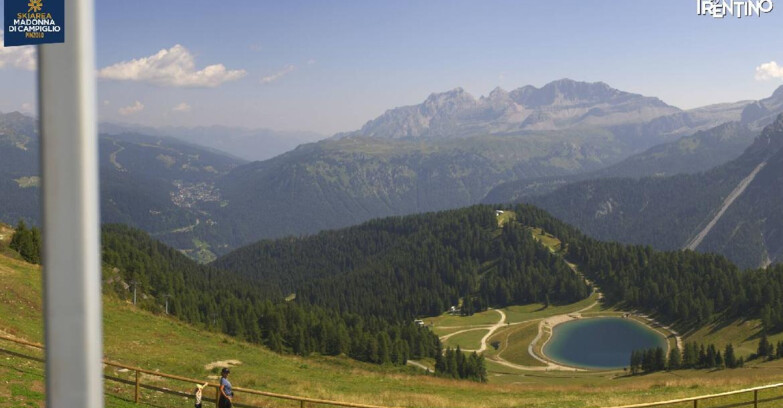 Webcam Pinzolo - Rifugio Doss del Sabion - 2100m