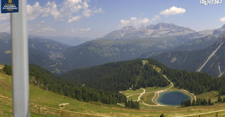Webcam Pinzolo - Rifugio Doss del Sabion - 2100m