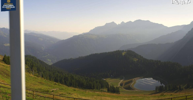 Webcam Pinzolo - Rifugio Doss del Sabion - 2100m