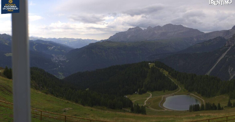 Webcam Pinzolo - Rifugio Doss del Sabion - 2100m