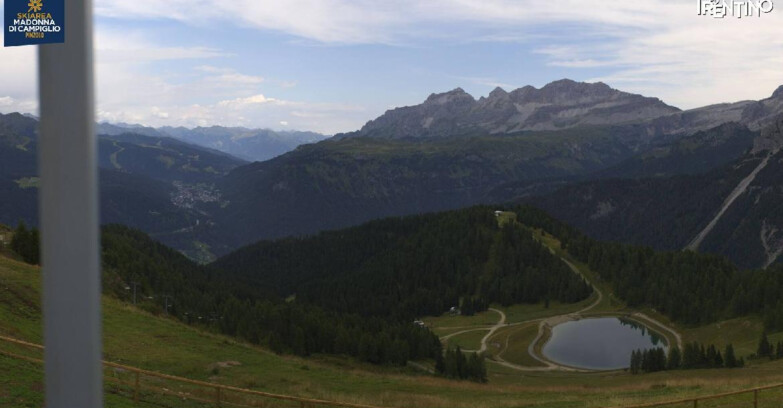 Webcam Pinzolo - Rifugio Doss del Sabion - 2100m
