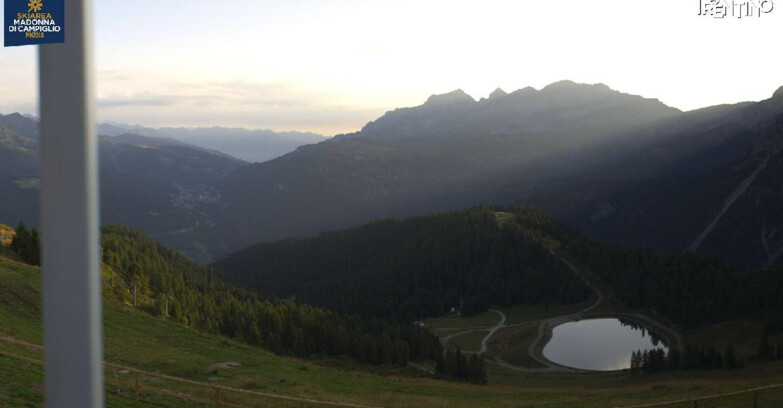 Webcam Pinzolo - Rifugio Doss del Sabion - 2100m