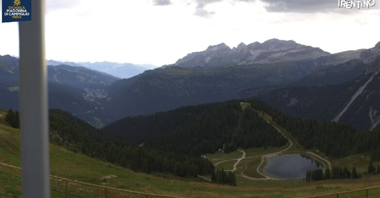 Webcam Pinzolo - Rifugio Doss del Sabion - 2100m