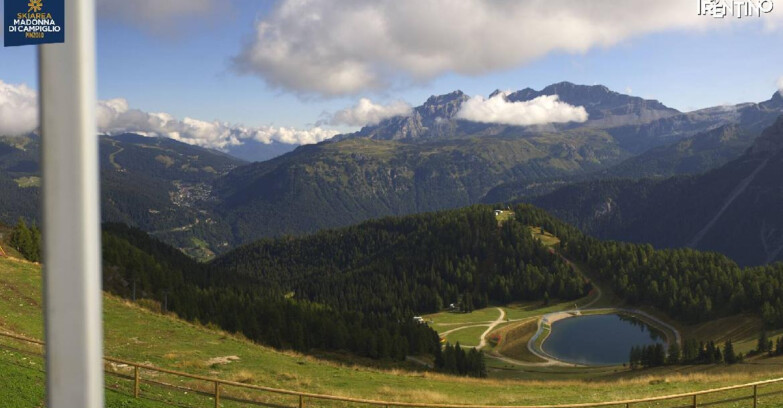 Webcam Pinzolo - Rifugio Doss del Sabion - 2100m