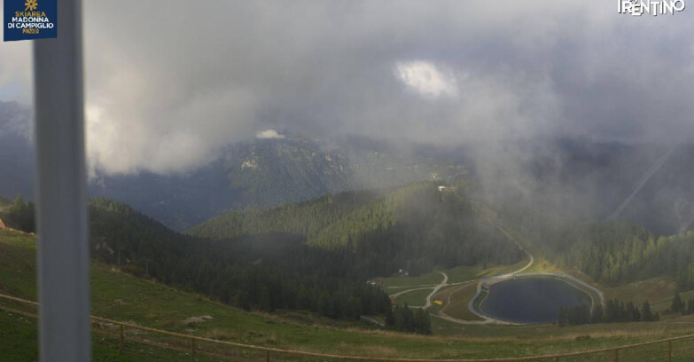 Webcam Pinzolo - Rifugio Doss del Sabion - 2100m