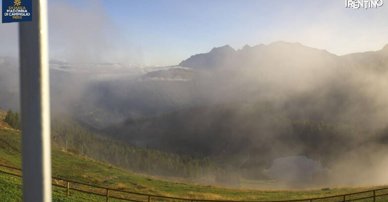 Webcam Pinzolo - Rifugio Doss del Sabion - 2100m
