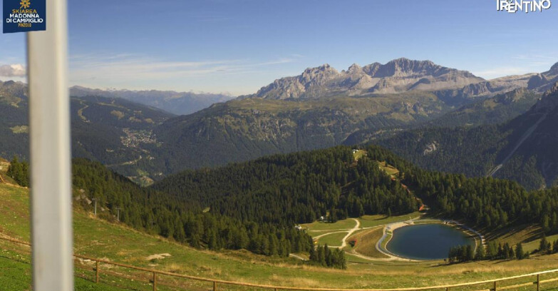 Webcam Pinzolo - Rifugio Doss del Sabion - 2100m