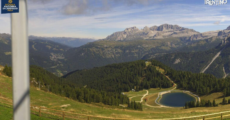 Webcam Pinzolo - Rifugio Doss del Sabion - 2100m
