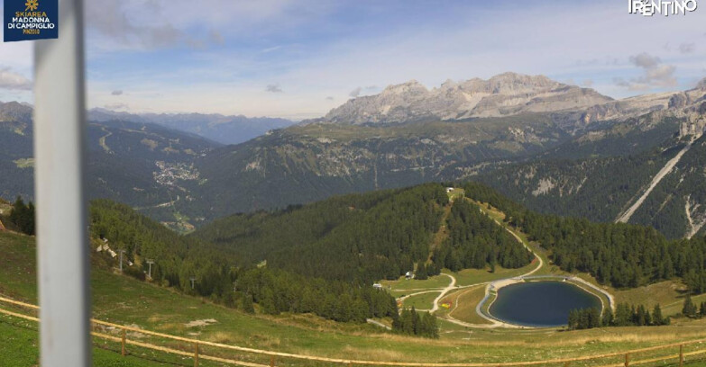 Webcam Pinzolo - Rifugio Doss del Sabion - 2100m