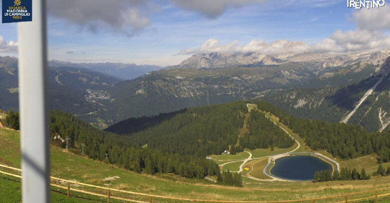 Webcam Pinzolo - Rifugio Doss del Sabion - 2100m