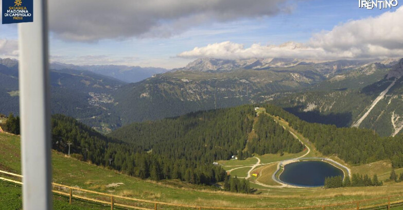 Webcam Pinzolo - Rifugio Doss del Sabion - 2100m